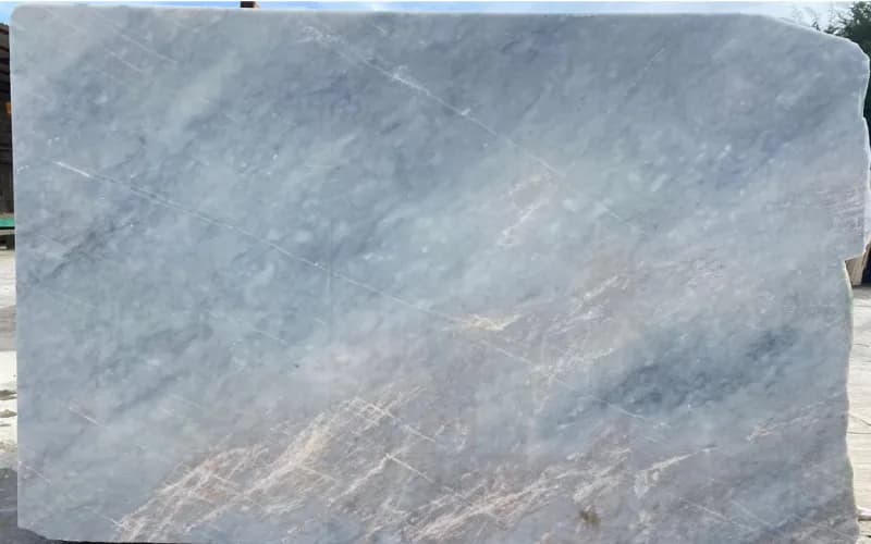 Proyecto con mármol Blanco Cristal (foto 6)